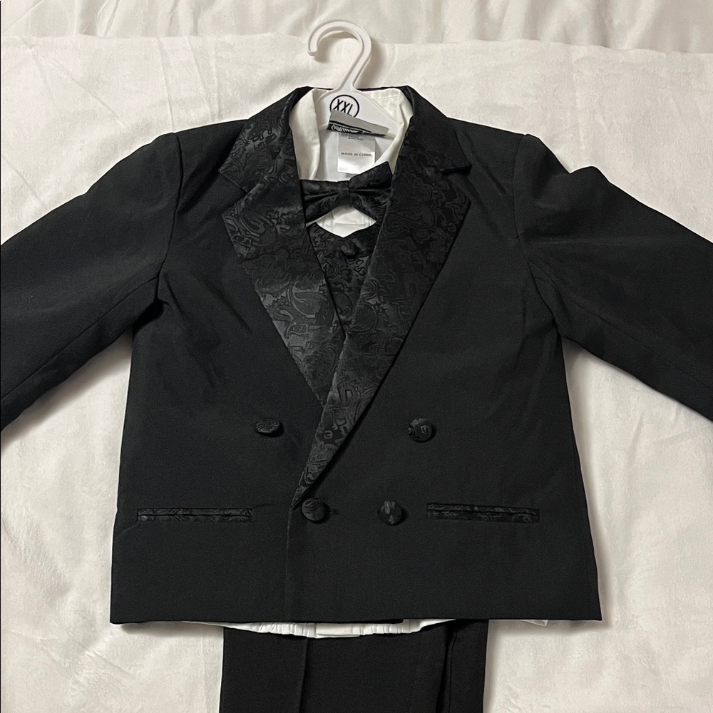 Kids Classic Black Tuxedo 5 Piece Set | 3T